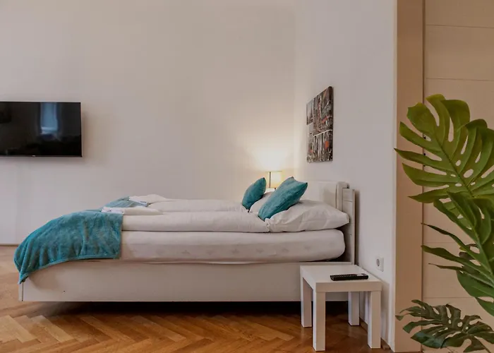 2br With King Beds & Wi-fi - Long *