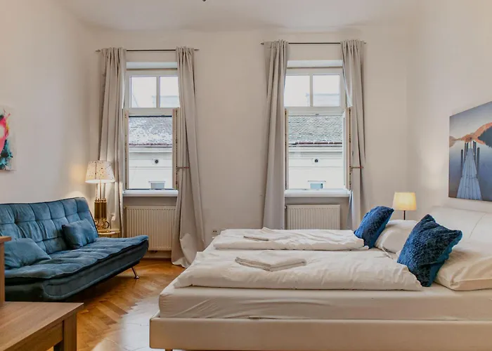 2br With King Beds & Wi-fi - Long דירה *
