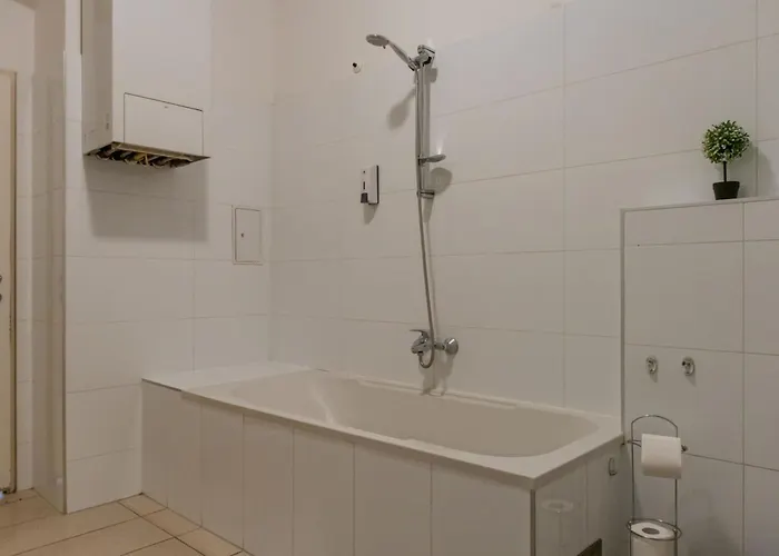 דירה 2br With King Beds & Wi-fi - Long וינה