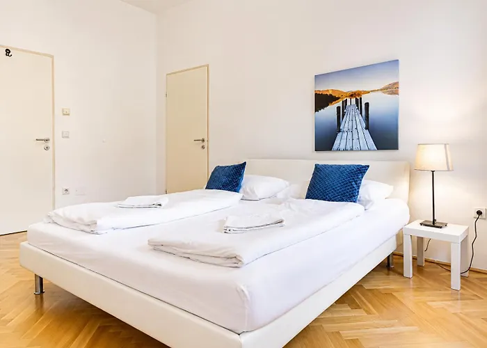 דירה 2br With King Beds & Wi-fi - Long וינה