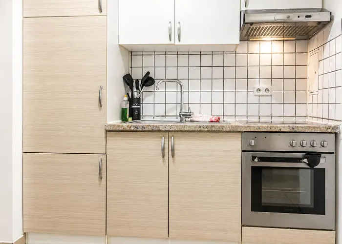 2br With King Beds & Wi-fi - Long * וינה