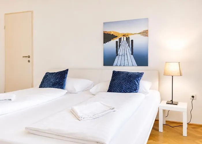 2br With King Beds & Wi-fi - Long וינה