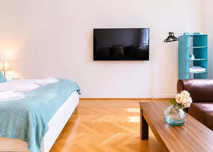 2br With King Beds & Wi-fi - Long