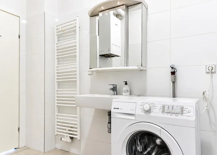 2br With King Beds & Wi-fi - Long דירה *