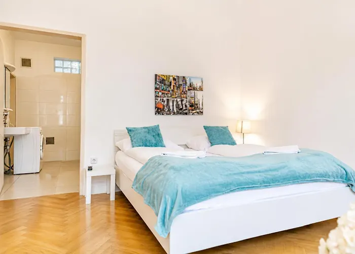 2br With King Beds & Wi-fi - Long